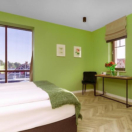 Kamienica Portowa Aparthotel Mikołajki Exteriör bild