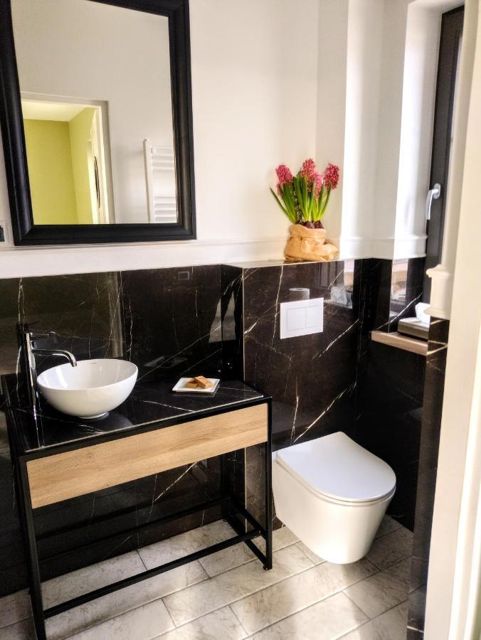 Kamienica Portowa Aparthotel Mikołajki Exteriör bild