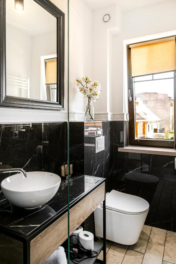 Kamienica Portowa Aparthotel Mikołajki Exteriör bild