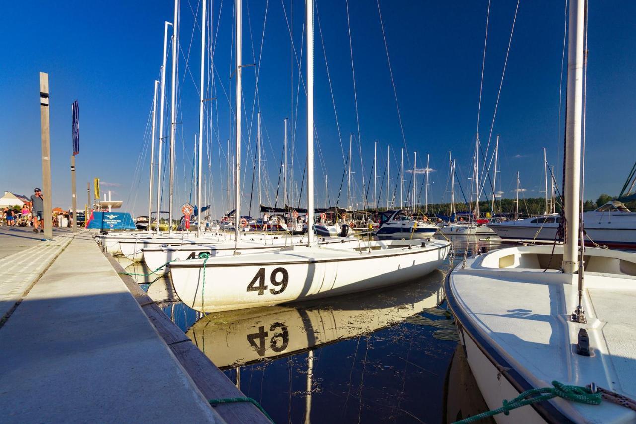Kamienica Portowa Aparthotel Mikołajki Exteriör bild