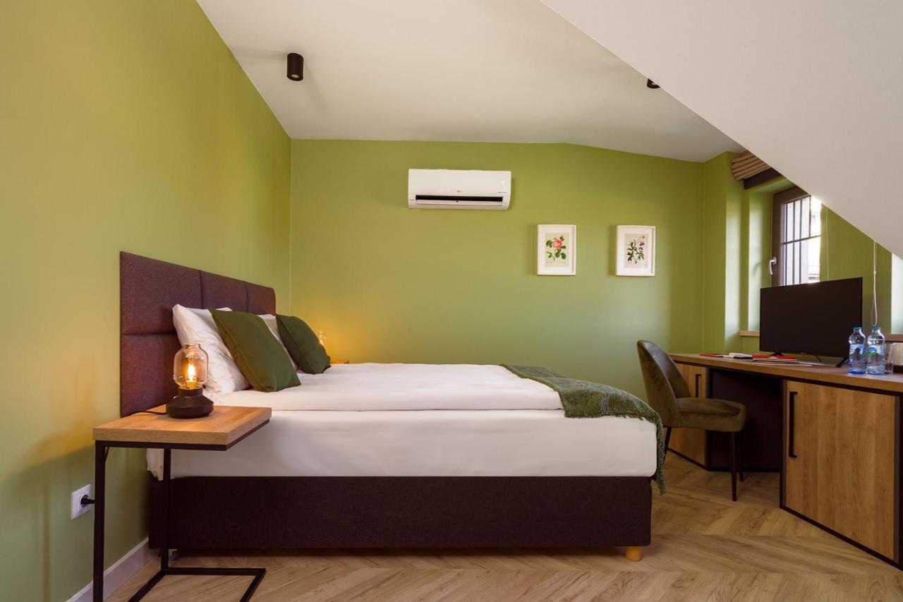 Kamienica Portowa Aparthotel Mikołajki Exteriör bild