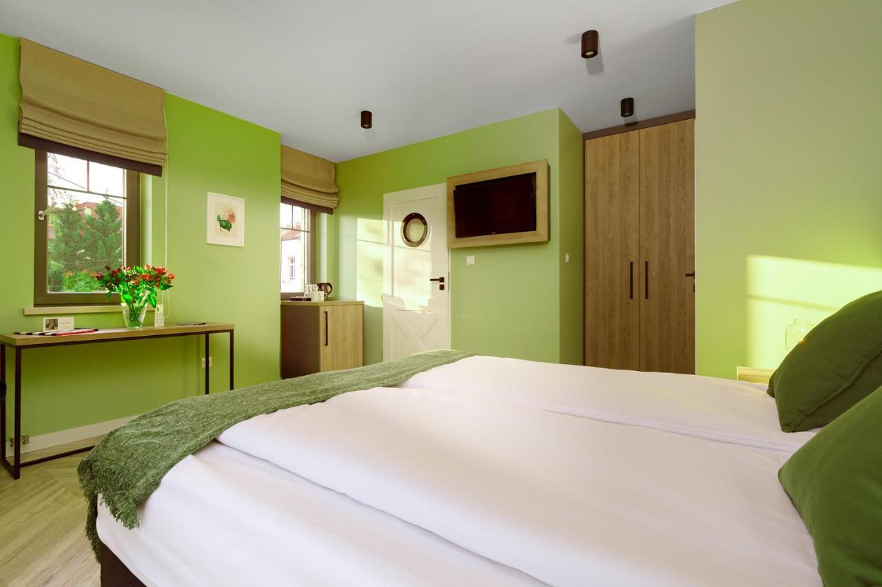 Kamienica Portowa Aparthotel Mikołajki Exteriör bild